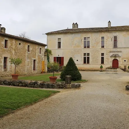 Chateau De Castelneau