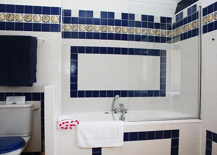 Bed & Breakfast Chateau De Castelneau