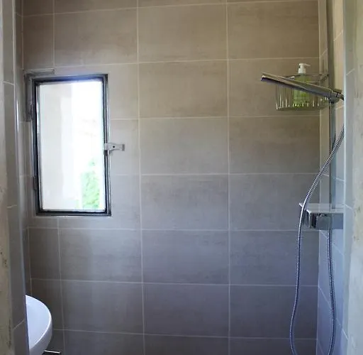 Chateau De Castelneau