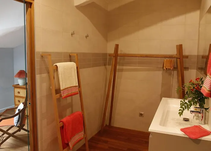 Chateau De Castelneau *